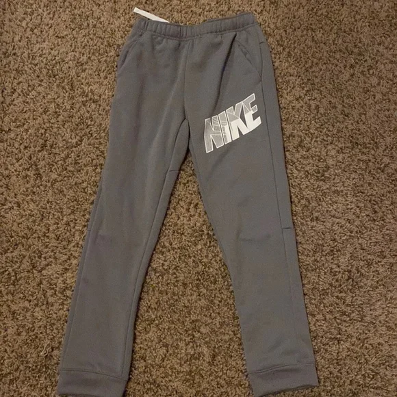 Worn once but they look brand new Nike pants with white Nike - Picture 1 of 2